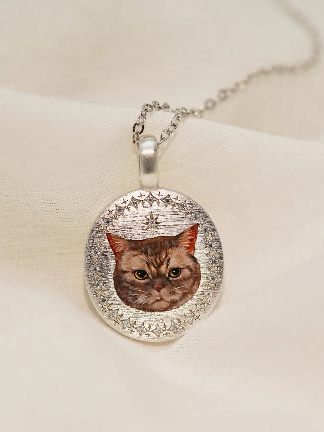Custom Pet Portrait Locket & Pendant | Hand-Painted Memorial Jewelry