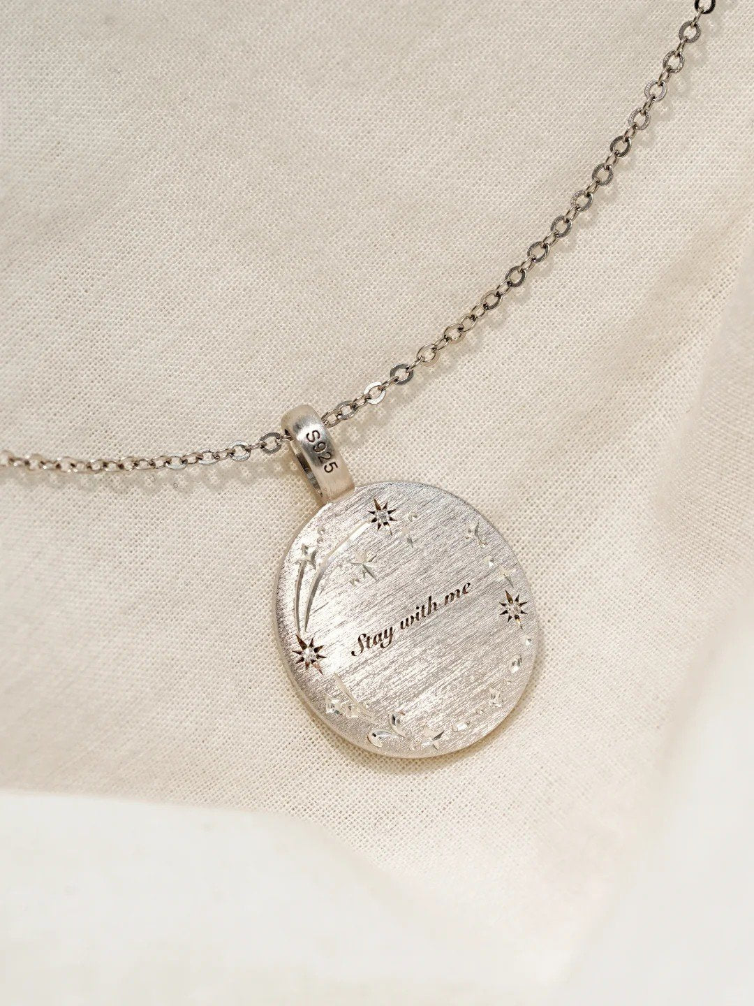 Custom Pet Portrait Locket & Pendant | Hand-Painted Memorial Jewelry