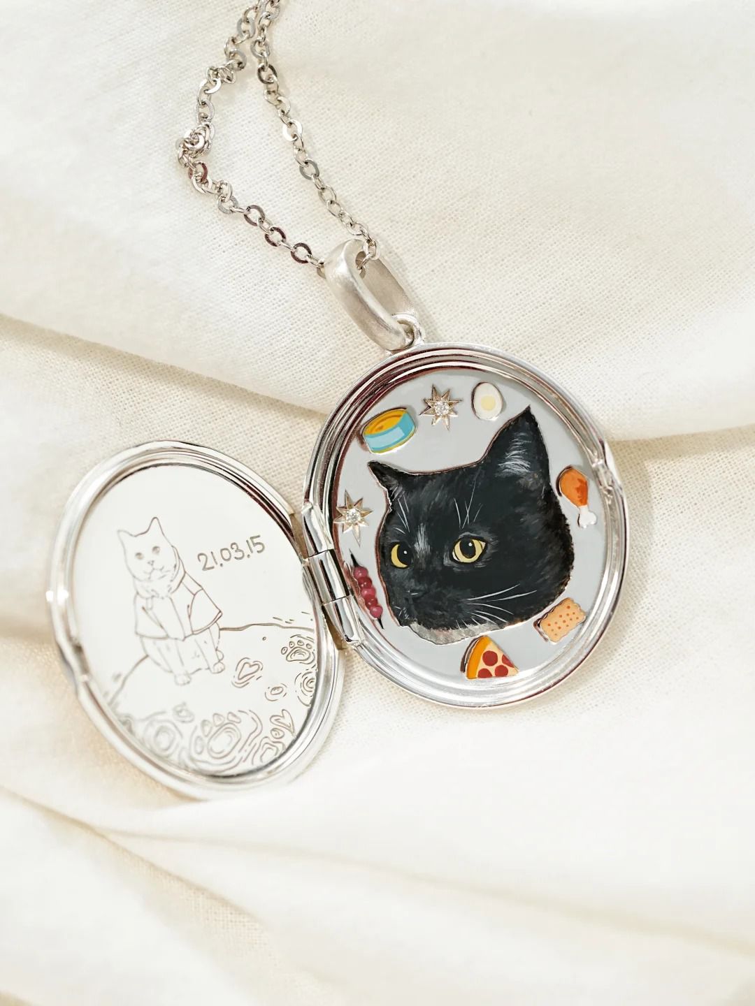 Custom Pet Portrait Locket & Pendant | Hand-Painted Memorial Jewelry