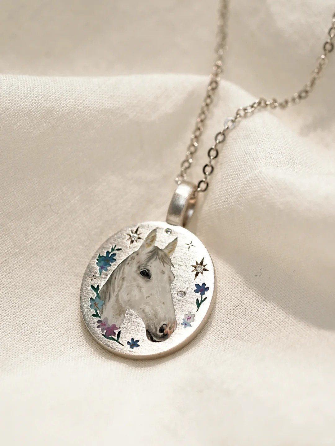 Custom Pet Portrait Locket & Pendant | Hand-Painted Memorial Jewelry